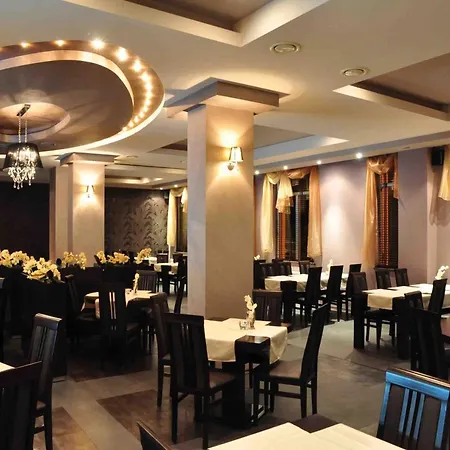 ホテル Luxor 3*